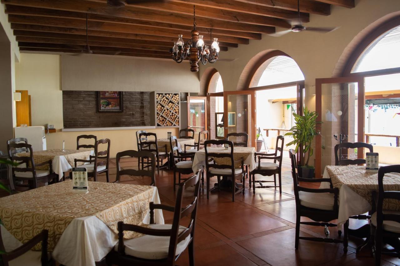 Costa De Oro Beach Hotel Масатлан Екстериор снимка